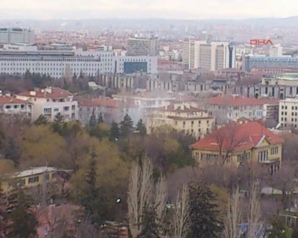 ankara-da-amerika-buyukelciligi-onunde-patlama-oldu-3004885