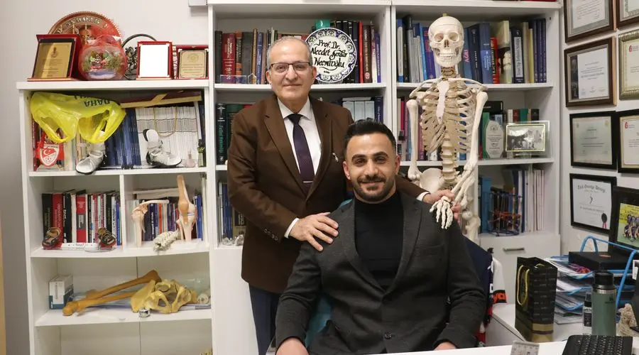 Ameliyatını Yapan Doktordan Etkilendi, Aynı Mesleği Seçti: 20 Yıl Sonra Buluştular