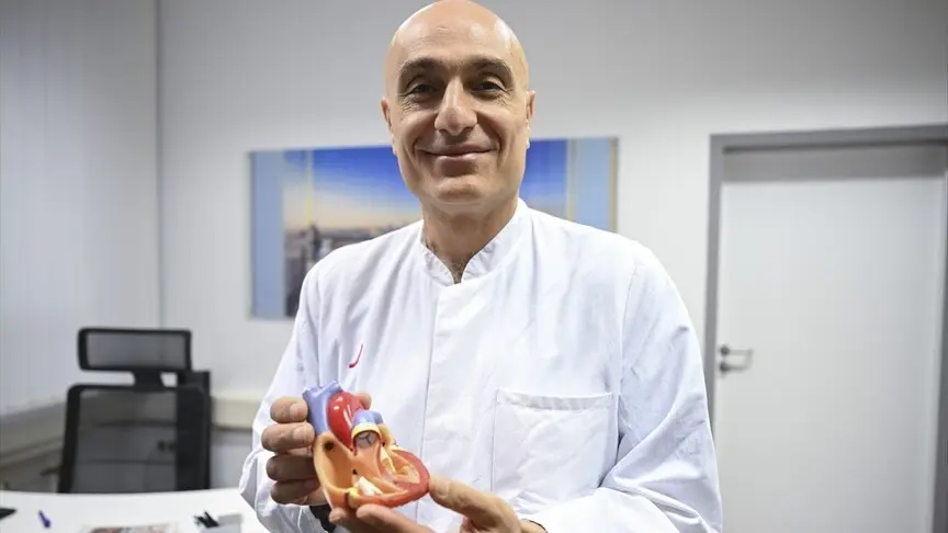 Almanya’da Türk Doktordan Tarihi Başarı: Yeni Kalp Kapakçığını İlk Kez Yerleştirdi
