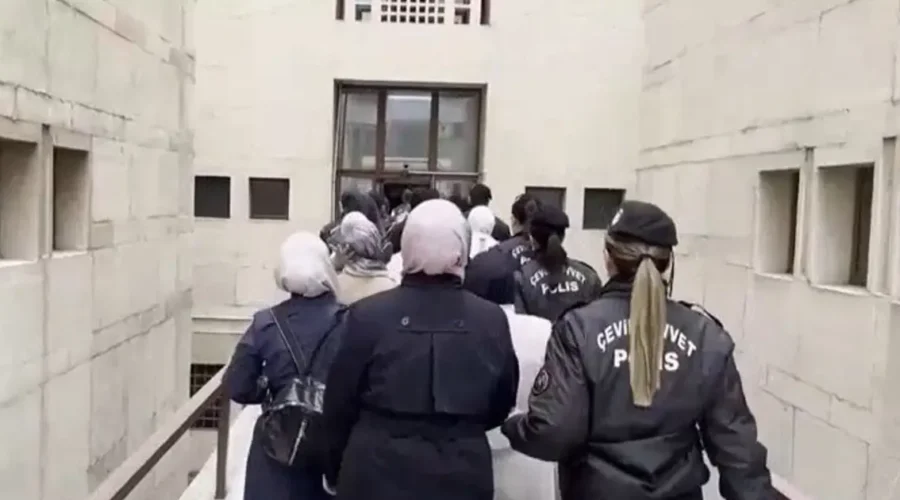 Bursa’da “Sahte Doktor” Operasyonu: Evleri Muayenehaneye Çeviren 17 Yabancı Uyruklu Gözaltında