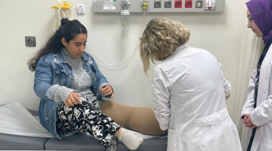 3 Kat Büyüyen Bacak Tedaviyle Geriledi: Fil Hastası Çiğdem Şeker Yeniden Yürümeye Başladı