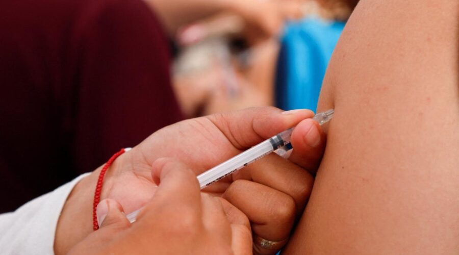 mRNA kanser aşısı melanomda nüksetme riskini yüzde 42 düşürdü