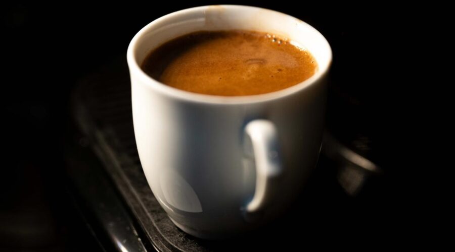 Kahve ve Çay Tüketiminde Saat ve Miktar Önemli: Uzmanlar Kalp Sağlığı İçin Uyardı